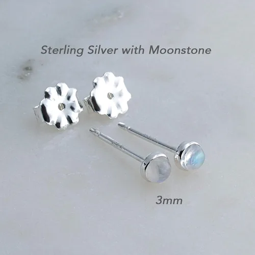 Miniatura 79 de Aretes pequeños de plata de ley para cartílago, tragus, hélix, múltiples piercings hipoalergénicos, piedra natal para mujer, juego de bisel