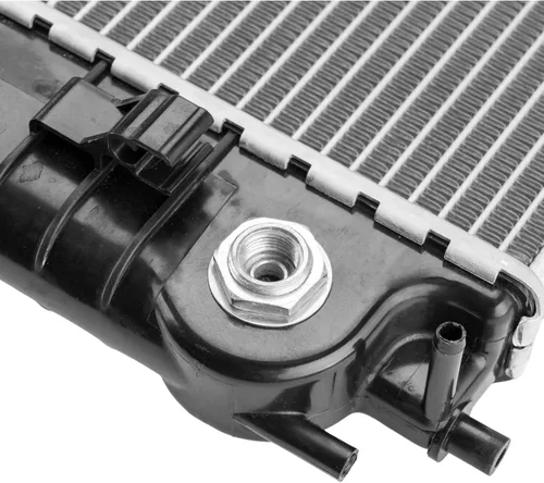 Miniatura 2 de Radiador compatible con Cutlass 1997-1999 3.1L, Malibu 1997-2003 2.4L, 3.1L, Grand Am 1999-2005 2.4L, 3.4L, Alero 1999-2004 3.4L, 2.4L Reemplazar