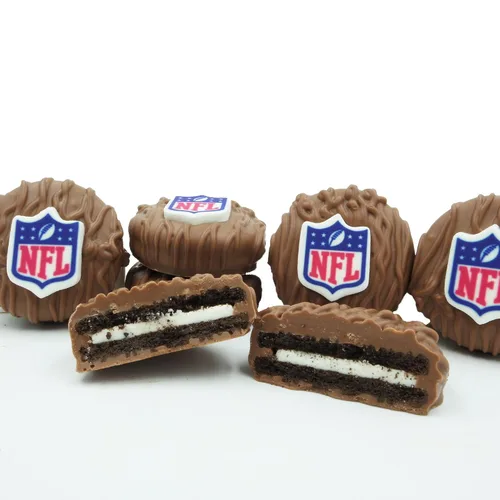 Miniatura 13 de Galletas de la marca Philadelphia Candies cubiertos por ambos lados de chocolate negro y con leche, y crema de cacahuete de la marca Nutter Butter