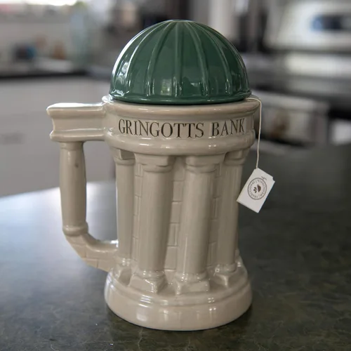 Miniatura 7 de Harry Potter Gringotts Bank - Taza grande de 30 onzas, jarra de cerveza con tapa de cerámica con licencia oficial, para café, té, cerveza