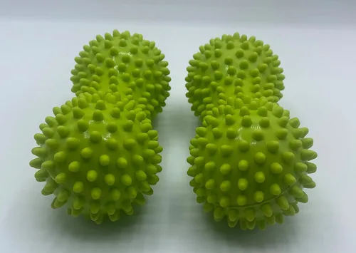 Therapist's Choice® Paquete de 2 bolas suaves de maní para masaje, reflexología del estrés, juego de bolas de maní sensoriales de puercoespín