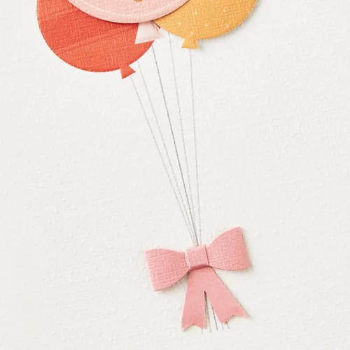 Miniatura 4 de Tarjeta de Baby Shower Hallmark Signature para Niña (Globos) Bienvenida a la Nueva Bebé Niña, Felicitaciones