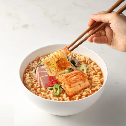 Miniatura 5 de OTOKI Kimchi Ramen - Tazones de tazón, paquete de 6 (3.70 oz), fideos instantáneos coreanos, sabor picante Kimchi picante