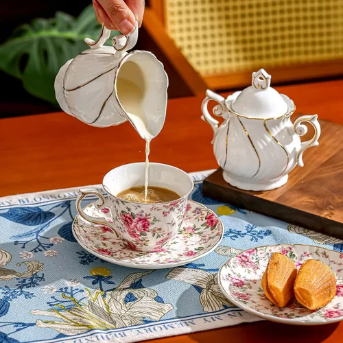 Miniatura 6 de Agyiuns tazas y platillos de cerámica para café, 6oz, taza de café para café, latte, café moca y té - Juego de 4 (Flores grandes - Juego de 4)