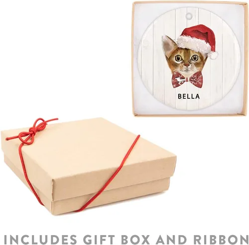 Miniatura 6 de Andaz Press Adorno redondo personalizado de cerámica para árbol de Navidad, abisinio, corona de acebo, sombrero de Papá Noel, con gráfico de gato