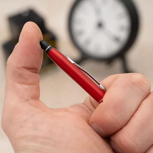 Miniatura 2 de Bolígrafo grabado Cross Clic, rojo carmesí con borde cromado, grabado plateado en la tapa, barril delgado, regalo para graduación, avance