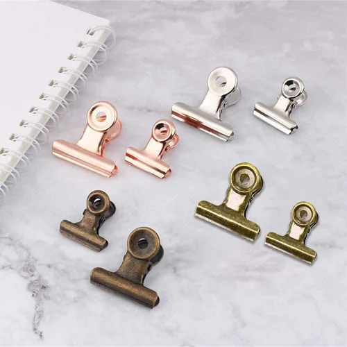 Miniatura 6 de YUCHIYA Paquete de 10 Clips Bulldog con Chinchetas para Tablero de Corcho, Clips de Metal para Manualidades, Clips Aglutinadores de Metal para Cobre