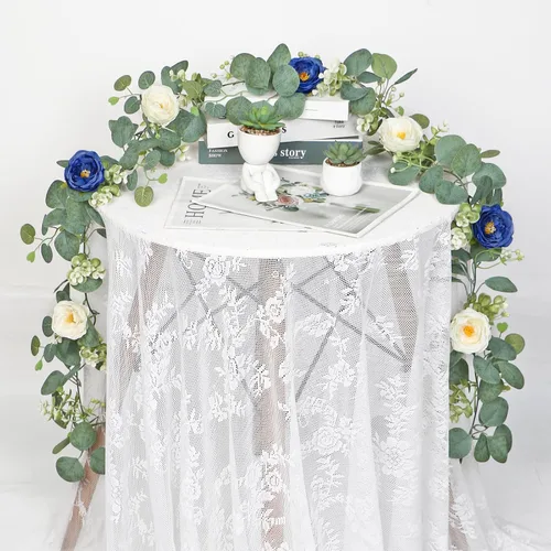 Miniatura 7 de TOCHGREEN Paquete de 2 guirnaldas de flores de eucalipto artificiales de 13 pies con rosas blancas y azules, guirnalda de follaje de rosas falsas