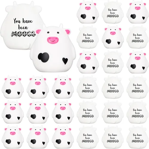 Cholemy Juego de 50 mini vacas de goma Moo Cows regalo de auto de graduación a granel You Have Been Mooed divertido para figuras de juego,