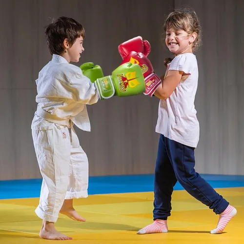 Miniatura 5 de Guantes de boxeo para niños de 6 onzas para niños y niñas de 6 a 12 años, guantes de entrenamiento para jóvenes y niños pequeños, saco de boxeo