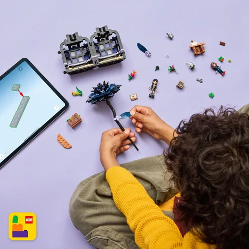 Miniatura 6 de LEGO Wednesday - Juguete de construcción de flores de dalia negra, juego de simulación para niñas y niños, a partir de 9 años, con Minidolls