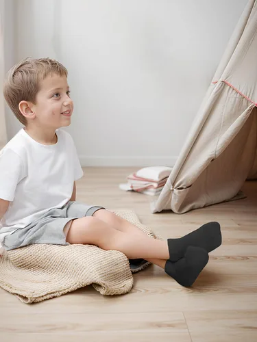 Miniatura 7 de URATOT 24 pares de calcetines de corte bajo para niños Calcetines tobilleros atléticos de media amortiguación para niños o niñas