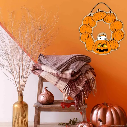 Miniatura 5 de Peanuts Snoopy Jack-O-Lantern - Guirnalda de Halloween colgante de madera para decoración de pared, divertido letrero de Snoopy para el hogar Naranja