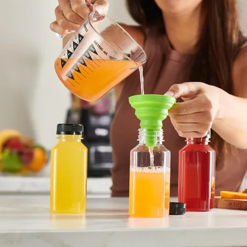 Miniatura 5 de GUSTO 25 botellas de jugo de plástico reutilizables con tapas, etiquetas, cepillo y embudo de silicona, botellas de plástico transparente con tapas