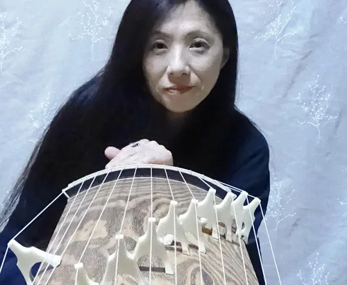 Kawai-JPN Traditional Instruments Lección de Koto: 30min con Temi Ohira/Miki Maruta en ZOOM. Mejore las habilidades de Koto de manera eficiente