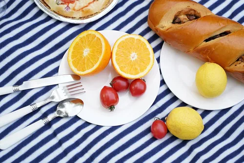 Miniatura 7 de Cesta de picnic para 2 personas – Cestas con enfriador y manta de picnic, cesta de picnic clásica de mimbre con alfombrilla de playa impermeable y a