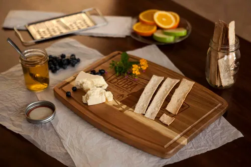 Miniatura 2 de PICNIC TIME Star Wars Boba Fett Ovale Tabla de cortar de acacia Tabla de servir Charcutería Tabla de queso con ranura de jugo, regalo de decoración