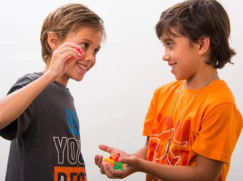 Miniatura 4 de JA-RU Juego Big Rainbow Jacks con pelota hinchable (1 juego, 10 piezas Jax) juegos de mesa vintage, juguetes clásicos para niños. Recuerdo