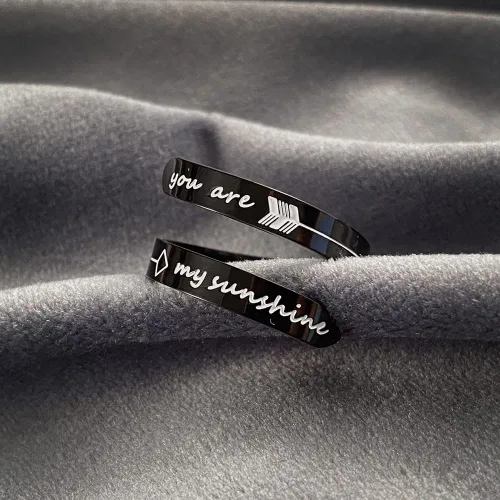 Miniatura 2 de Anillo negro de apertura ajustable de acero inoxidable con apertura que nunca te rindas, joyería inspiradora apilable, bonita banda de hiphop