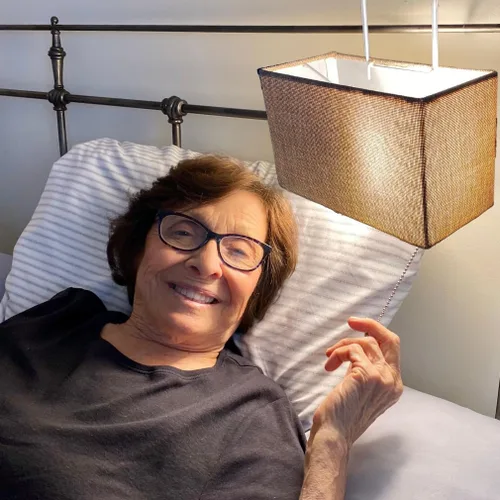 Miniatura 2 de Evelots Lámpara de lectura para cabecero de cama, lámpara de lectura suave para dormitorio con pantalla rectangular bronceada, 2 ganchos