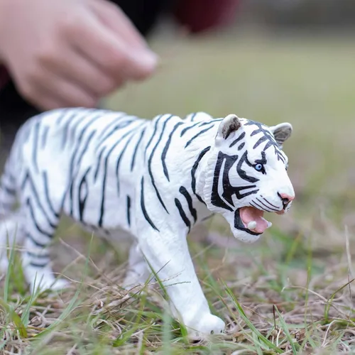 Miniatura 2 de Safari Ltd. Figura de tigre siberiano blanco, figura detallada de plástico de 10 pulgadas, divertido juguete educativo para niños, niñas y niños a