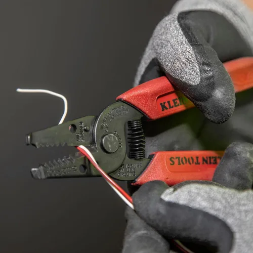 Miniatura 5 de Klein Tools 11046 Wire Stripper, Wire Cutter, Made in USA, Stripping/Cutting Tool for 16-26 AWG Stranded, Compact Nose with Precision-ground