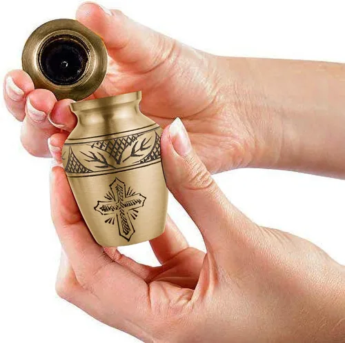 Miniatura 5 de Trupoint Memorials Urnas pequeñas para recuerdo de cenizas humanas, mini urna de cremación decorativa religiosa para hombres y mujeres adultos, Cruz