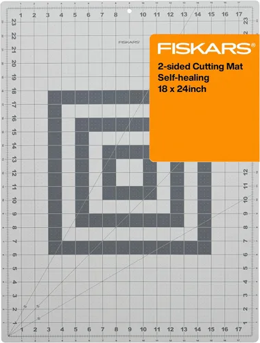 Miniatura 13 de Fiskars Alfombrilla de corte autorreparable para acolchados, artes y manualidades, cuadrícula de 24 x 36 pulgadas, tapete de coser, tabla de cortar