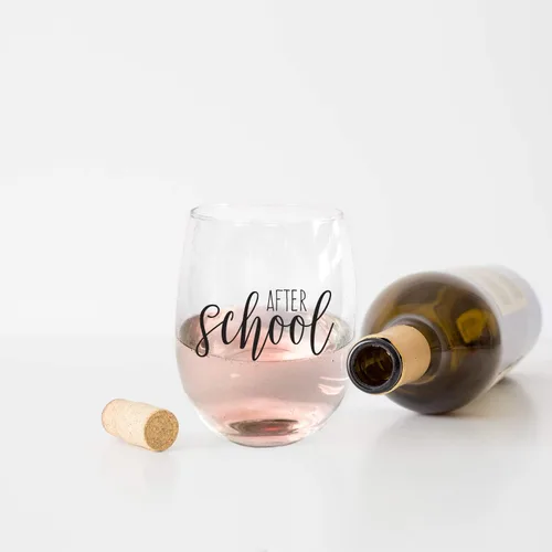 Miniatura 7 de Canopy Street Set de regalo de taza de café y taza de vino sin tallo, agradecimiento al profesor, proveedor de guardería con texto en inglés "Thank