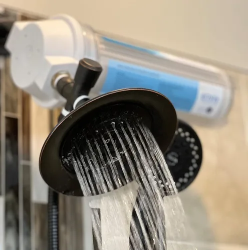 Miniatura 2 de Envig CloraClear - Filtro de ducha de cloramina y sulfuro de hidrógeno, reduce la picazón en la piel seca, pérdida de cabello, caspa, eccema