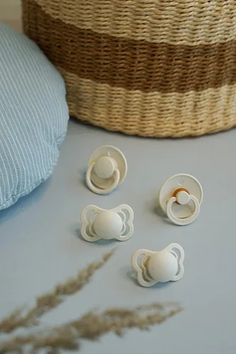 Miniatura 4 de BIBS Chupetes de 0 a 6 meses, paquete de 3 chupetes Pezón redondo, anatómico y simétrico sin BPA Fabricado en Dinamarca Colección Try-It Rubor