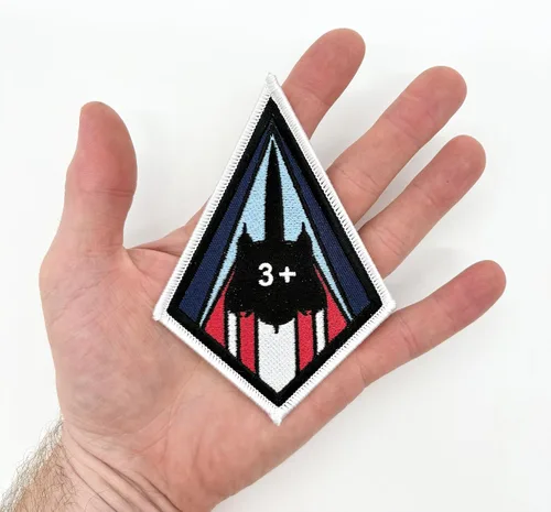 Miniatura 9 de Skunk Works® SR-71 Blackbird® MACH 3 Patch - Parte trasera de plástico, 4 pulgadas, con licencia