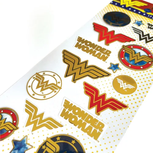 Miniatura 2 de Playhouse DC Comics Wonder Woman - Lámina de calcomanías con efecto esmaltado, 3 paquetes
