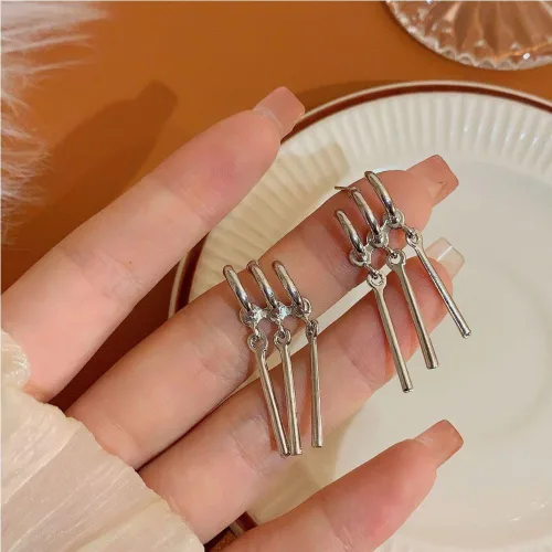 Miniatura 5 de Aretes de anime Zoro de una pieza para mujeres y hombres, cosplay de Zoro, solo una oreja, aretes de figura para amantes del anime