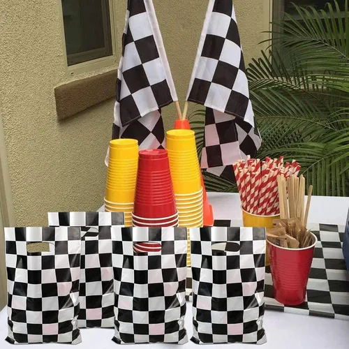 Miniatura 5 de LYT 30 bolsas de regalo de auto de carreras a cuadros en blanco y negro, suministros de fiesta de cumpleaños para niños, bolsas de regalo