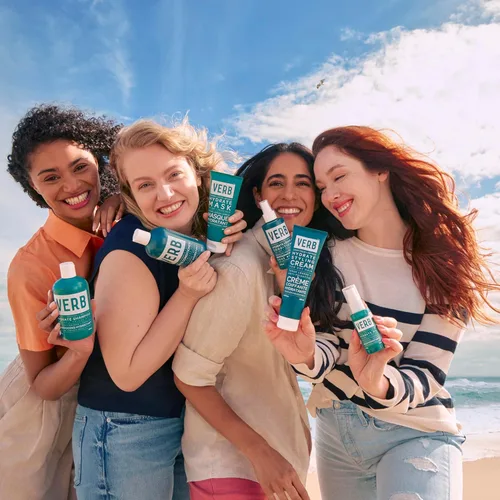 Miniatura 10 de VERB Hydrate Shampoo limpia el cabello seco y encrespado para reducir el encrespamiento y añadir humedad al cabello
