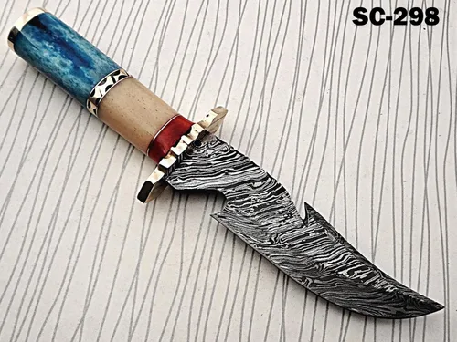Cuchillo de caza de acero de Damasco de 11.5 pulgadas con gancho de intestino largo, forjado a mano, patrón de torsión de acero de Damasco, hueso de