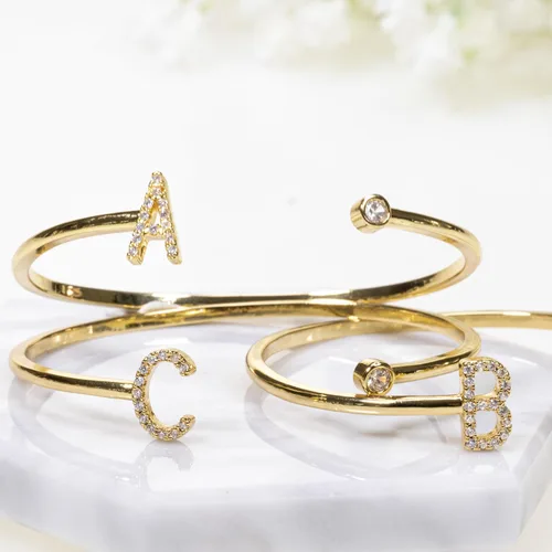 Miniatura 4 de Pulseras de oro para mujer Pulsera inicial de oro con dije de letra Pulseras chapadas en oro de 18 quilates para mujer Elegantes y delicadas