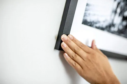 Miniatura 5 de VELCRO Brand HANGables - Sujetadores de pared extraíbles Fuerte sujeción adhesiva, hasta 16 ½ libras (por juego de 4) Fácil de quitar
