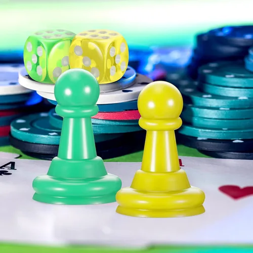 Miniatura 5 de 26 piezas de juego de mesa multicolor y dados que incluyen 24 piezas de ajedrez de plástico multicolor y 2 dados de plástico de 6 caras, juego