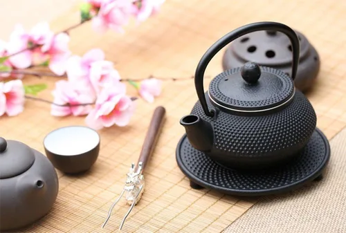 Miniatura 7 de Trivet - Portavasos decorativo de hierro fundido con clavijas de goma, almohadillas resistentes para ollas calientes, aislamiento antideslizante
