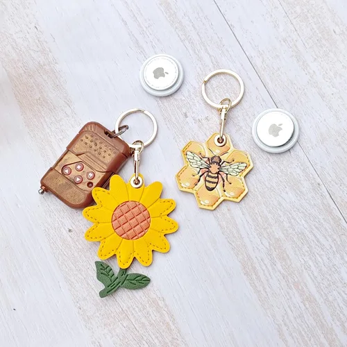 Miniatura 27 de CATCH ON Paquete de 2 fundas de cuero para Airtag para llavero, bonitos accesorios Kawaii adecuados para Airtag