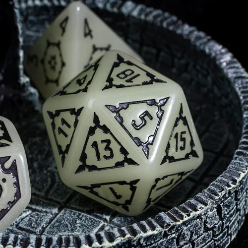 Miniatura 5 de Cusdie - Juego de 7 dados DND gigantes de 25 mm que brillan en la oscuridad, juego de dados poliédricos luminosos, dados D&D con bolsa de dados