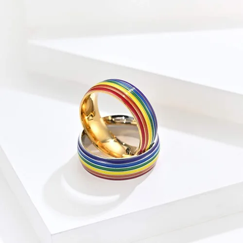 Miniatura 3 de 2 anillos de orgullo arco iris de dos tonos con incrustaciones de arco iris para amantes de la boda, de compromiso de 0.315in de ancho de acero