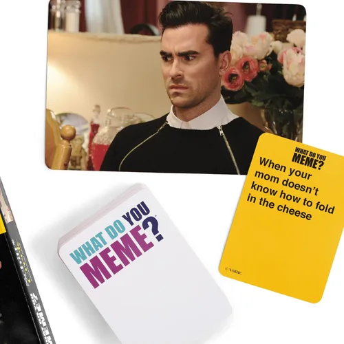 Miniatura 2 de WHAT DO YOU MEME? Paquete de expansión Schitt's Creek: diseñado para ser agregado al juego de fiesta principal