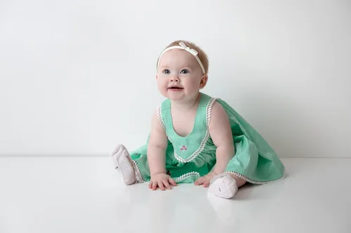Miniatura 4 de Vestido de pana orgánico hecho a mano para bebé de 0 a 9 meses