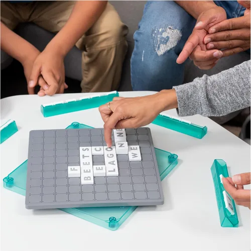 Miniatura 4 de Spin Master Games, Upwords, juego de palabras clásico con azulejos de letras apilables, juego de mesa familiar, actividad de crucigramas, 1-4