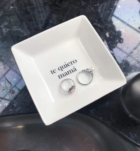 Miniatura 102 de Simply Charmed Amo Mi Abuela – Divertido regalo español para el Día de la Madre para la abuela de cerámica o soporte para anillos – Elegante bandeja