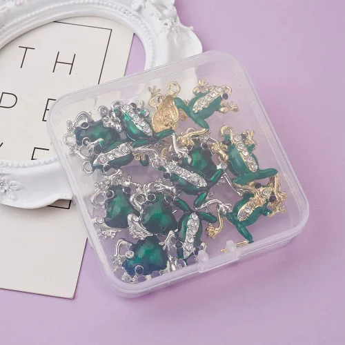 Miniatura 5 de KISSITTY 18 unids/caja de dijes de rana esmaltada con diamantes de imitación de rana verde, 3 estilos de dijes de animales de metal