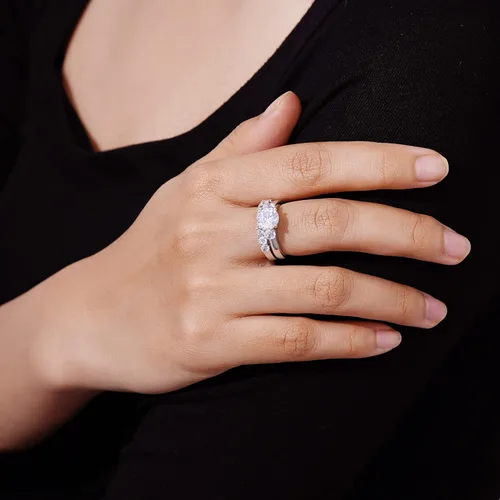 Miniatura 2 de Tienda Essentials Sterling Silver Platinum Plated Infinite Elements Cubic Zirconia Three Stone Ring (previously Tienda Collection)
